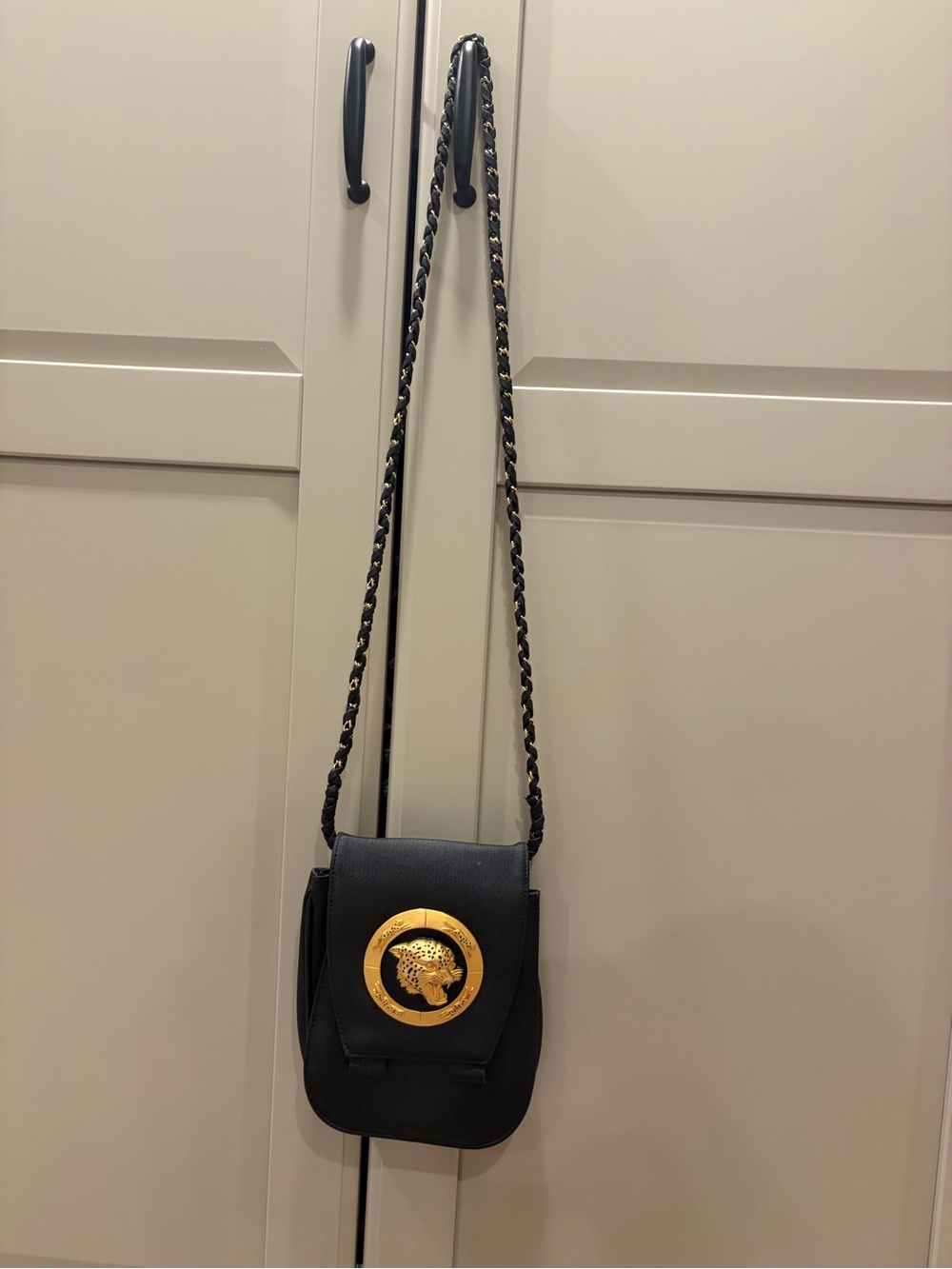 Vintage NIMA crossbody with gold tone Leopard or panther medallion on front